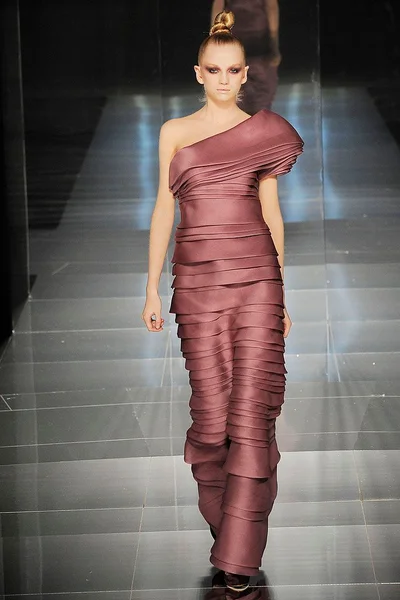 Look 28